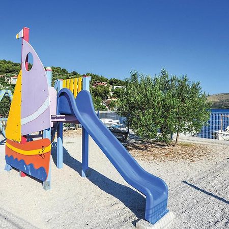 Stunning Home In Marina With Heated Swimming Pool Εξωτερικό φωτογραφία