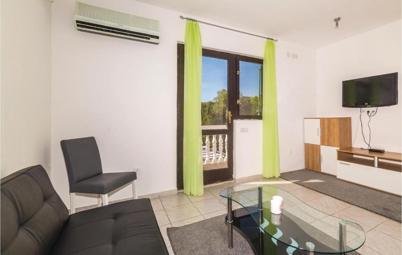 Stunning Home In Marina With Heated Swimming Pool Εξωτερικό φωτογραφία