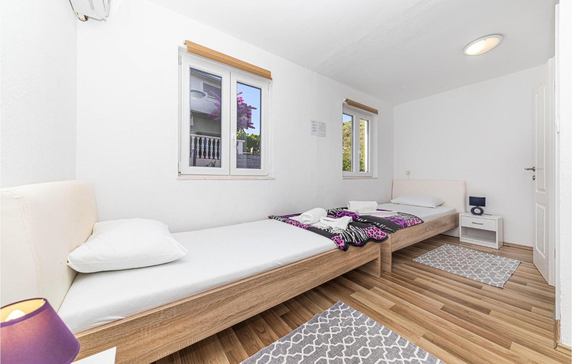 Stunning Home In Marina With Heated Swimming Pool Εξωτερικό φωτογραφία