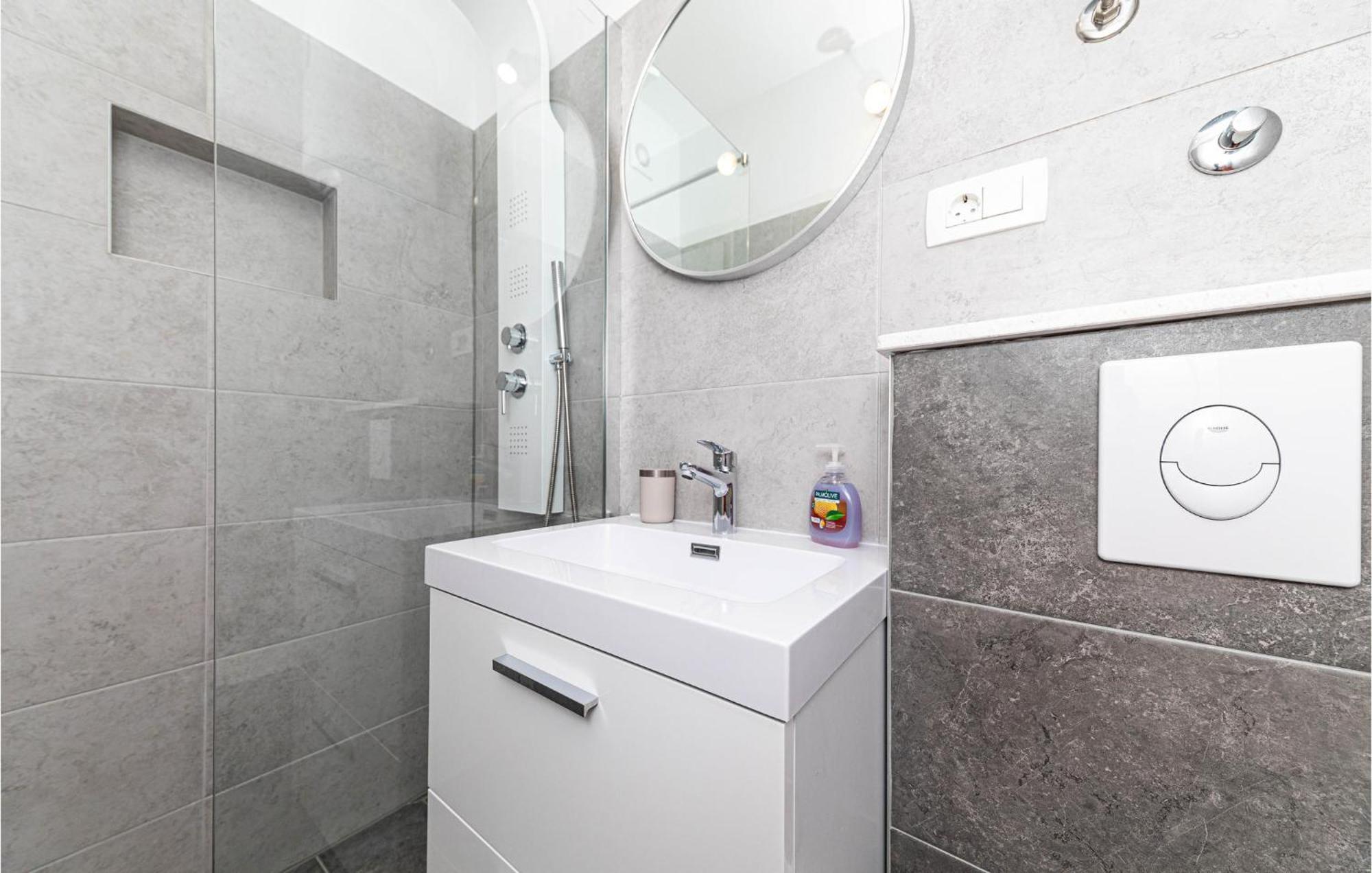 Stunning Home In Marina With Heated Swimming Pool Εξωτερικό φωτογραφία