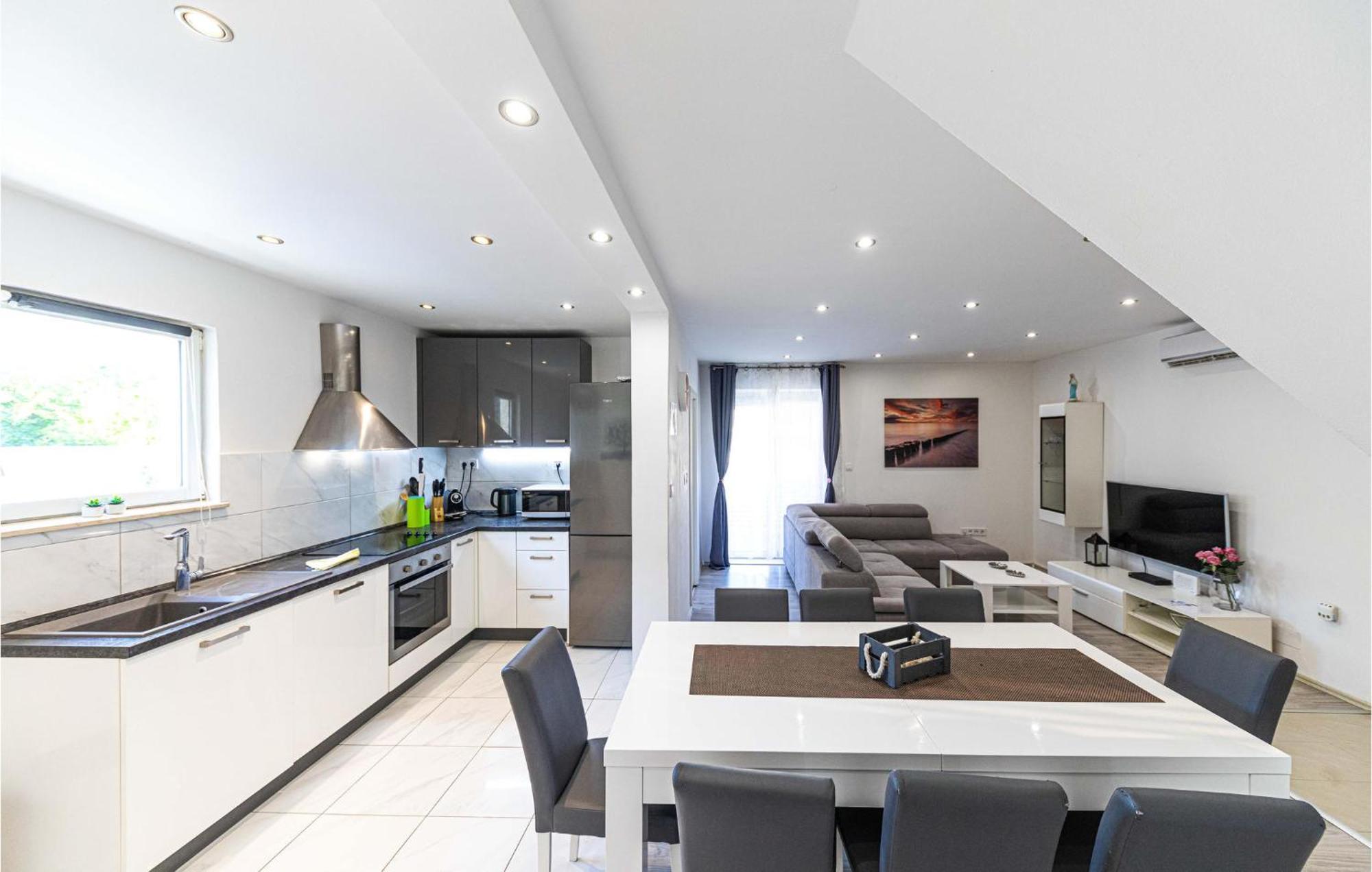 Stunning Home In Marina With Heated Swimming Pool Εξωτερικό φωτογραφία