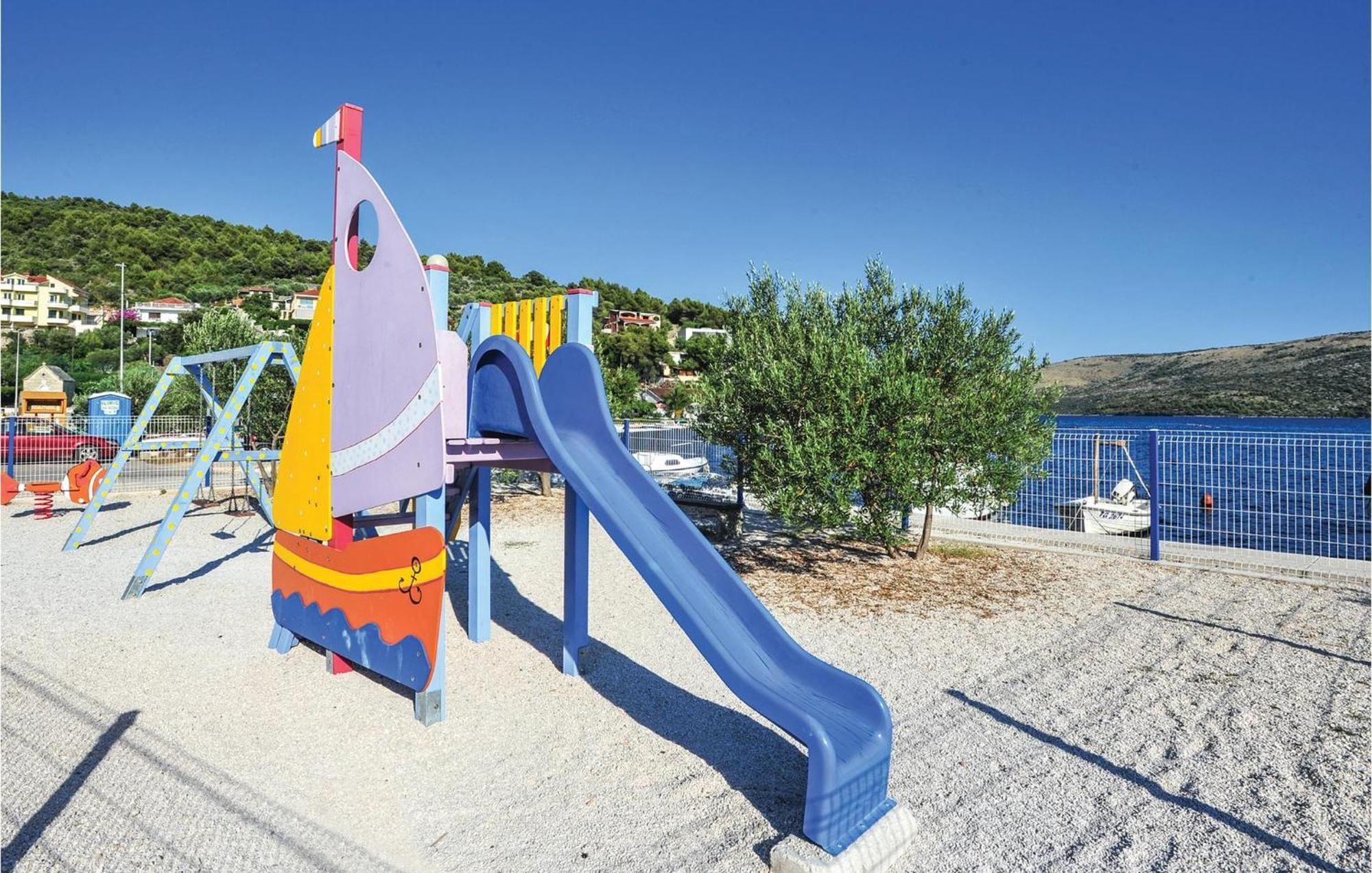 Stunning Home In Marina With Heated Swimming Pool Εξωτερικό φωτογραφία
